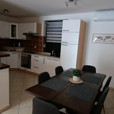 Kuca Za Odmor Oaza Mira בית נופש *