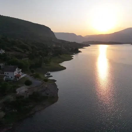 Kuca Za Odmor Oaza Mira Kovacevo Polje